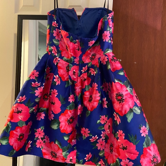 Blue Floral Strapless Dress - Picture 3 of 5